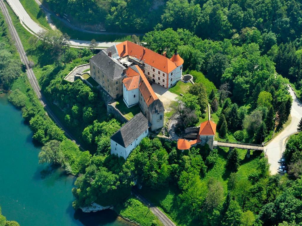 Apartman Ferenac Ozalj Екстер'єр фото